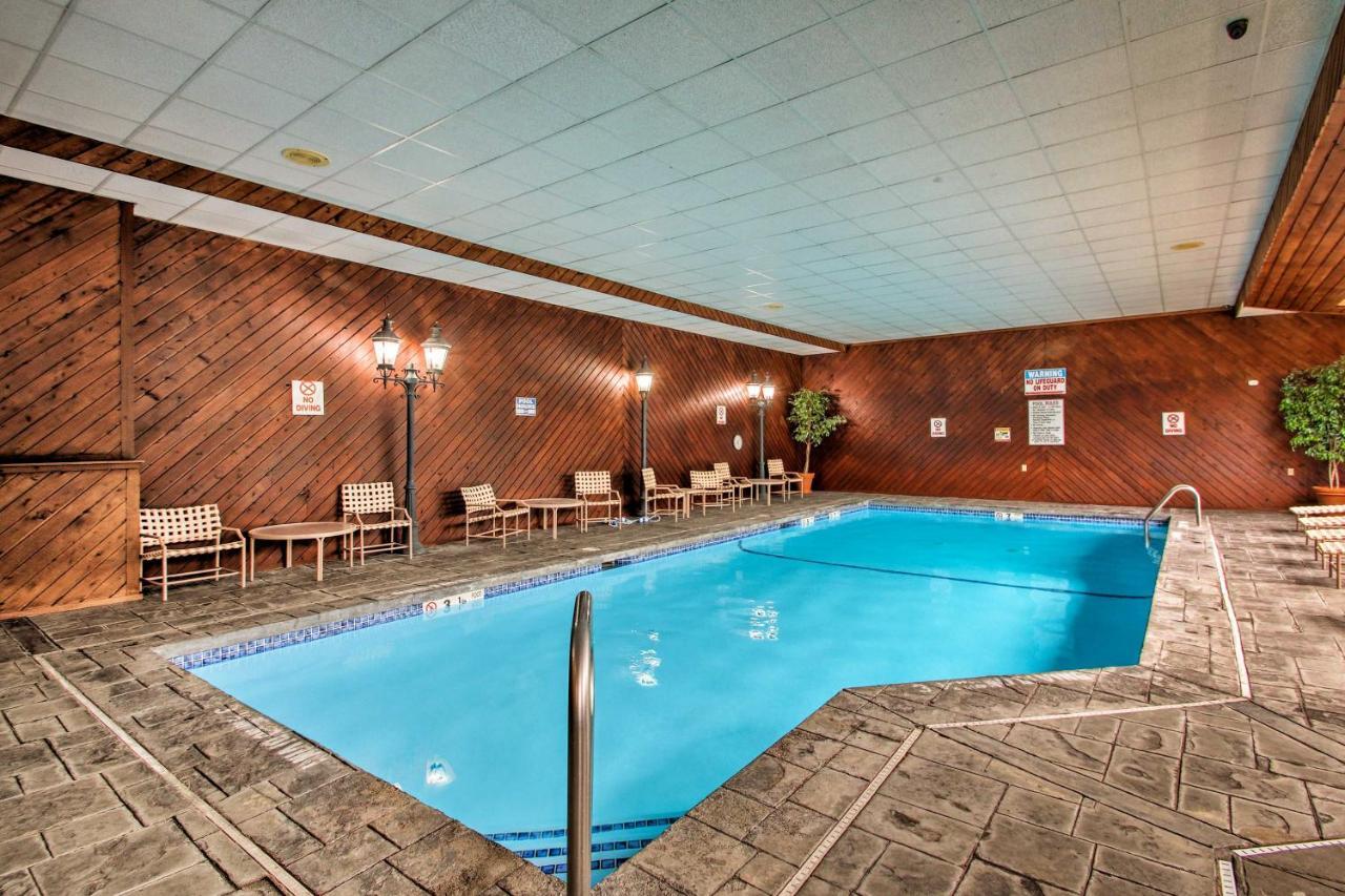 Lincoln Condo With Views, Pool, Hot Tub And Balcony! Екстер'єр фото