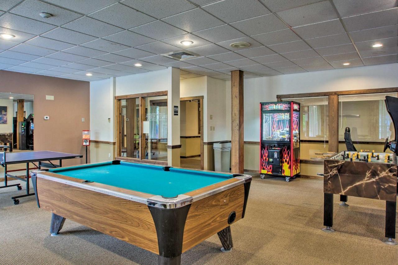 Lincoln Condo With Views, Pool, Hot Tub And Balcony! Екстер'єр фото